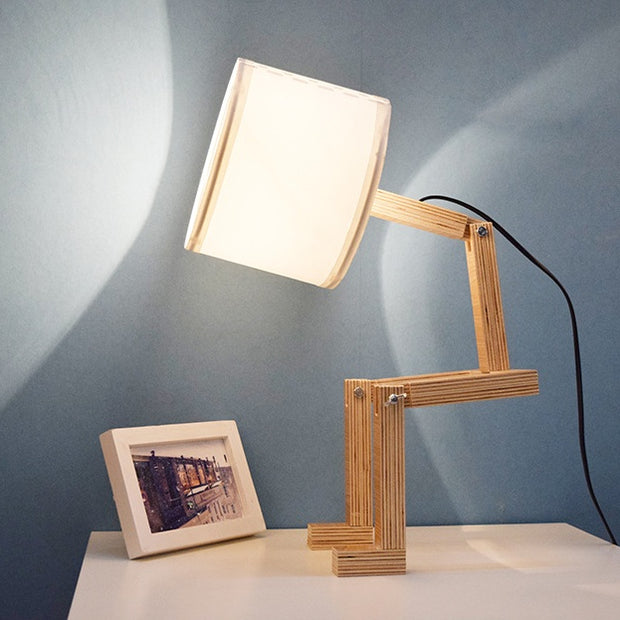 Creative Small Machine Humanoid Table Lamp Wooden Table Lamp Fashion Design Home Decor