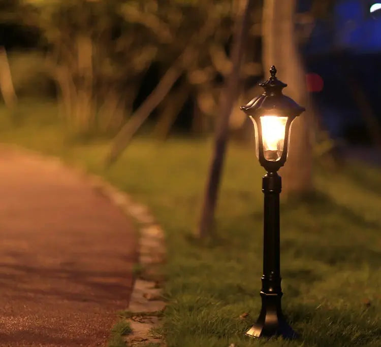 European Style Retro Home/Engineering Lawn Light Outdoor Waterproof Garden Road High Pole Light E27 Garden Light