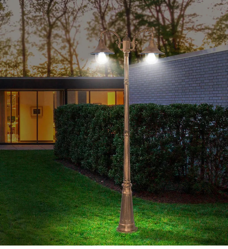 European Outdoor Waterproof Garden Light Villa Courtyard Lawn Lamp Community Park High Pole Street Lamps Landscape Lighting