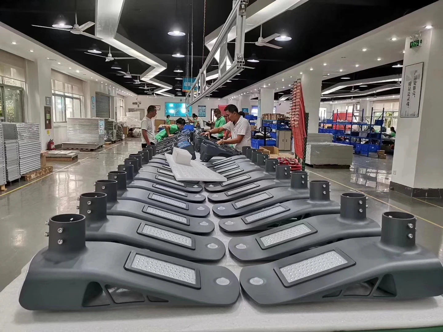 Pole Mounted Solar Energy Led Street Lamp with CE for Outdoor Street Road Pathway Garden Lawn Park Yard Patio Gate Landscape