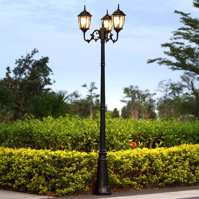 Waterproof high LED retro outdoor landscape courtyard 3m European style outdoor lawn lamp villa household garden street lighting
