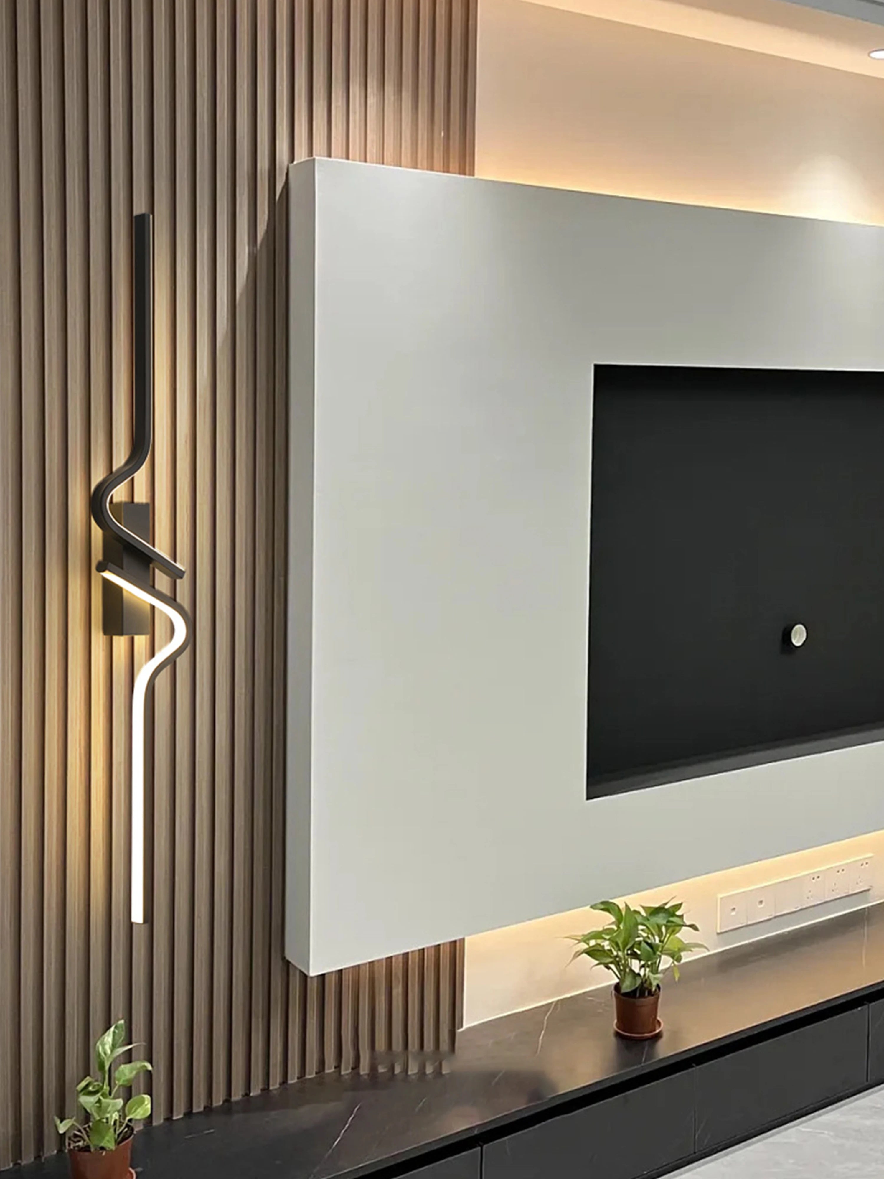 Modern Black Wall Sconce, 27W 6500K Led Iron Wall Light with Artistic Design, Perfect for Corridor, Staircase, Balcony