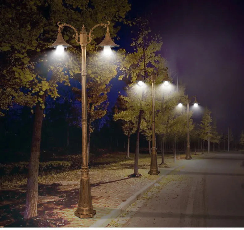 European Outdoor Waterproof Garden Light Villa Courtyard Lawn Lamp Community Park High Pole Street Lamps Landscape Lighting