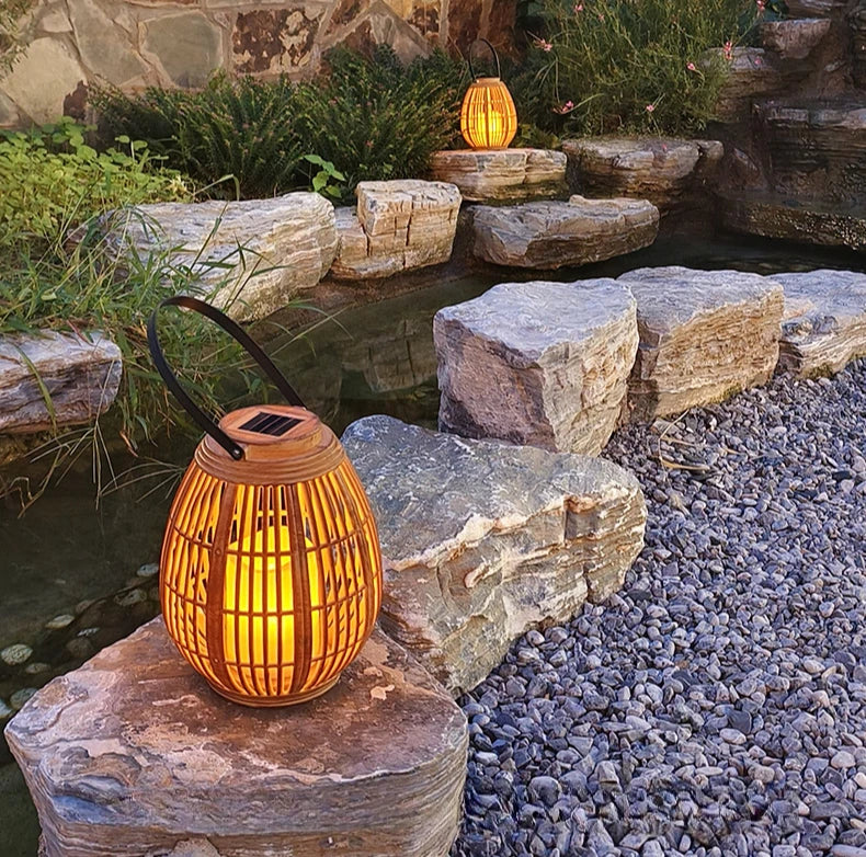 Creative New LED Solar Plastic Lantern Outdoor Waterproof Courtyard Villa Garden Decoration Atmosphere Lighting Fixtures