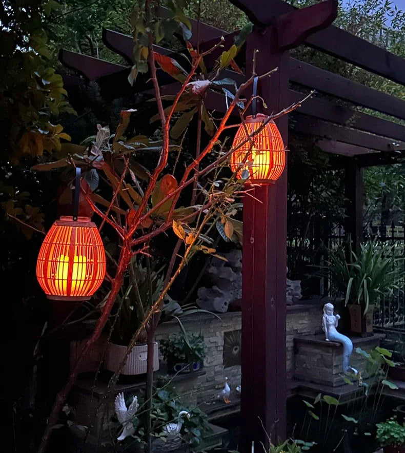 Creative New LED Solar Plastic Lantern Outdoor Waterproof Courtyard Villa Garden Decoration Atmosphere Lighting Fixtures