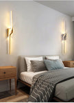 Modern LED Wall Light Minimalist Vertical Light Fixture Sleek Black Sconce For Living Room Bedroom Hallway Indoor Lighting Decor